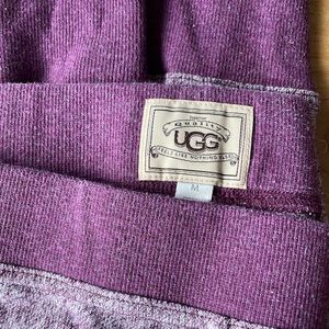 Like new UGG loungewear leggings purple size M